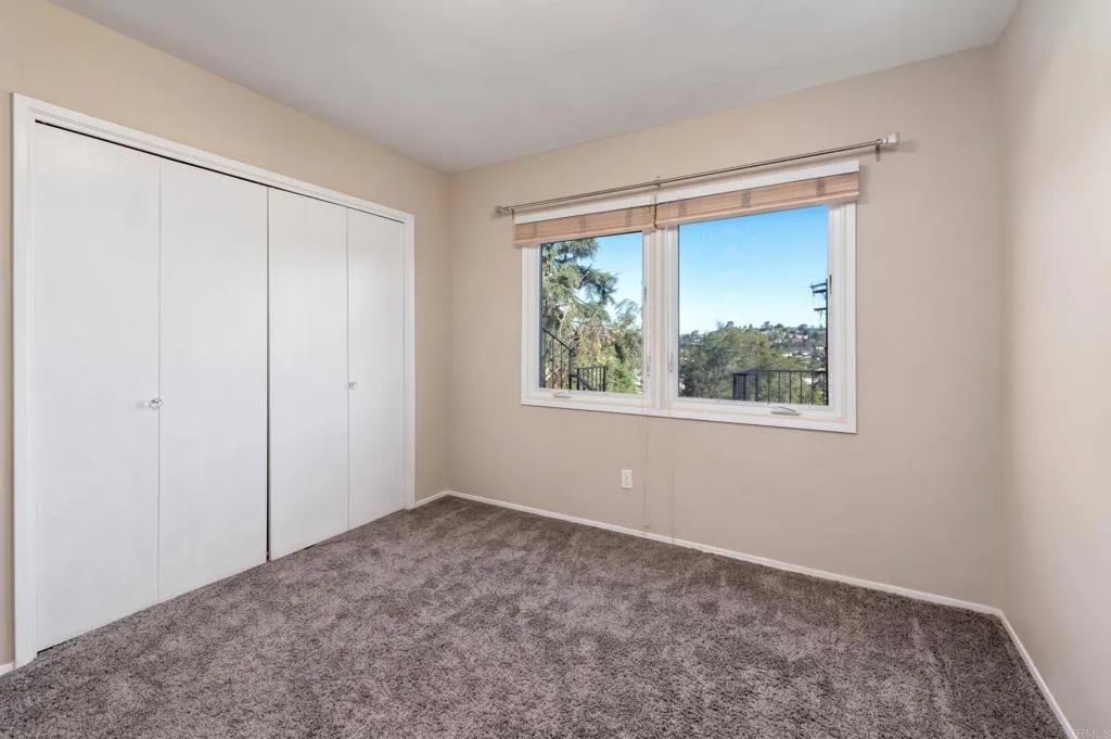 https://cdn.realtyfeed.com/cdn/127/306710449/8f5b72578e293d63e560822f34958e3f.webp