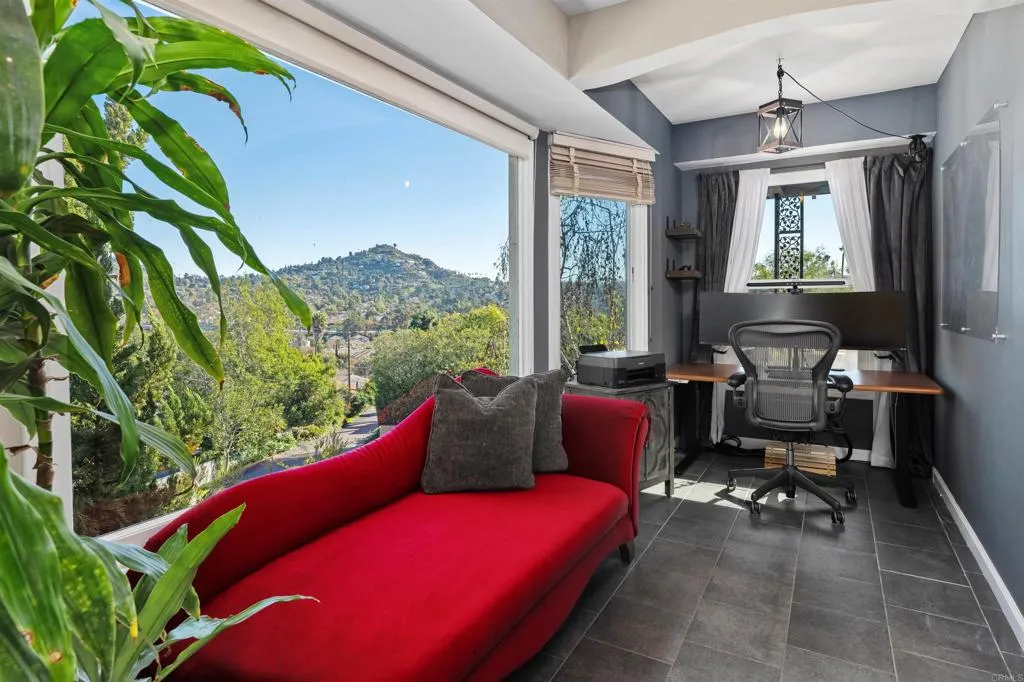 https://cdn.realtyfeed.com/cdn/127/306710449/9715f48cc40c5306e988aad9f1cb8f5c.webp