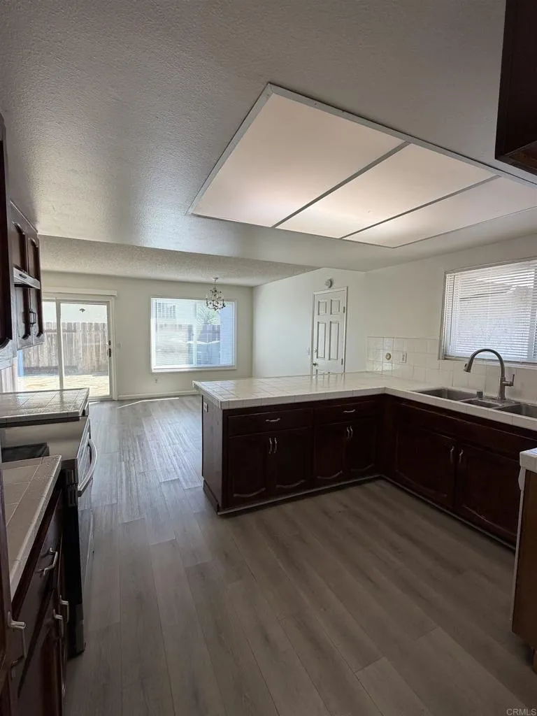 Photo #6: PTP2603402 Listing: Photo #6