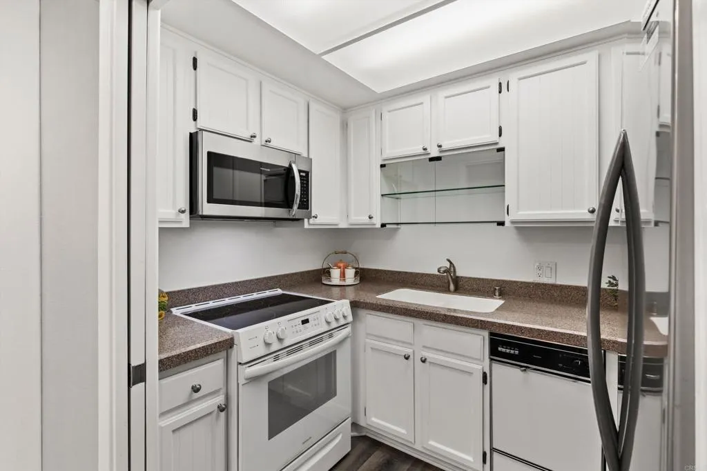 https://cdn.realtyfeed.com/cdn/127/306710488/35decb4f1b1f4c7f04e280a7a4d1948c.webp