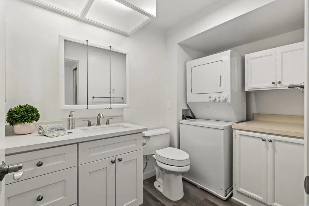https://cdn.realtyfeed.com/cdn/127/306710488/38e30db026ecda999de150f4ba27dc32.webp