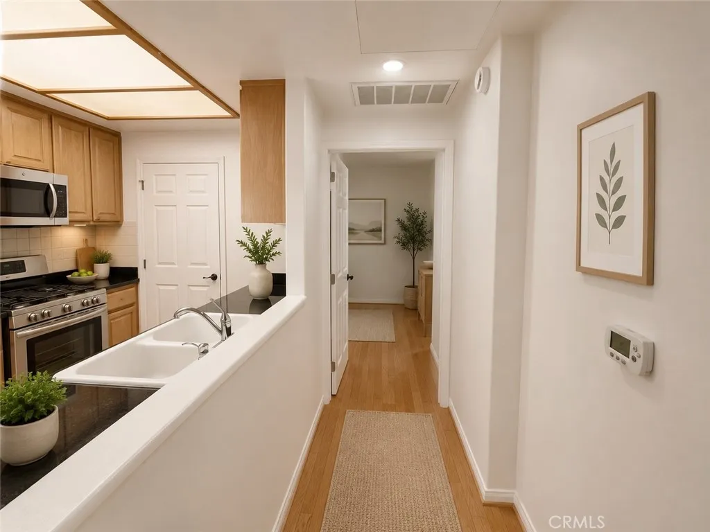 1516 Hi Point, Los Angeles, CA 90035 - Photo 5 of 18, Los Angeles, CA