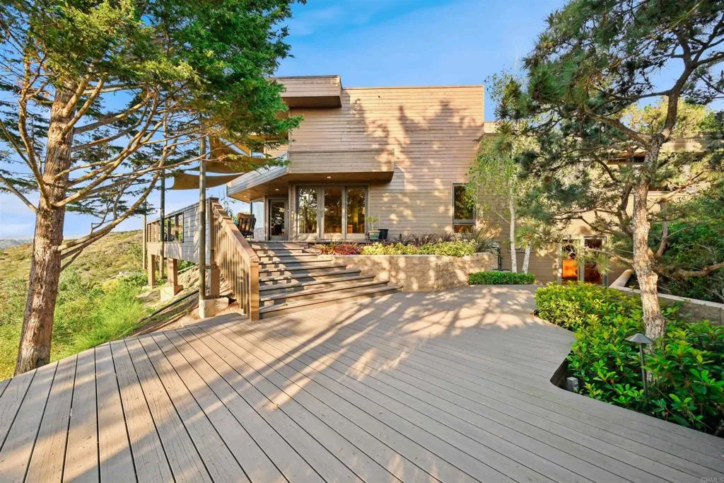 https://cdn.realtyfeed.com/cdn/127/306710616/6a0f6618a85b33c0c6bf42f8abb25caf.webp