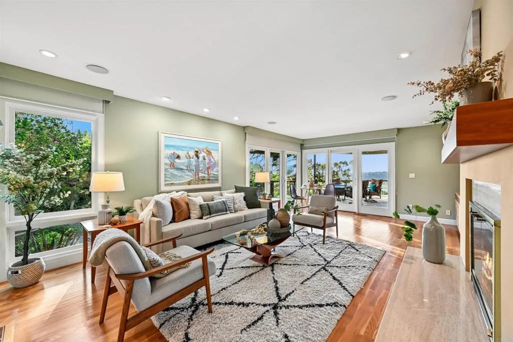 https://cdn.realtyfeed.com/cdn/127/306710616/ef542fcb9f947362fde0fde24223a6f4.webp