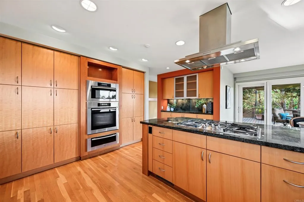https://cdn.realtyfeed.com/cdn/127/306710616/f445fa987ab20656f0956a6ba34db2c1.webp