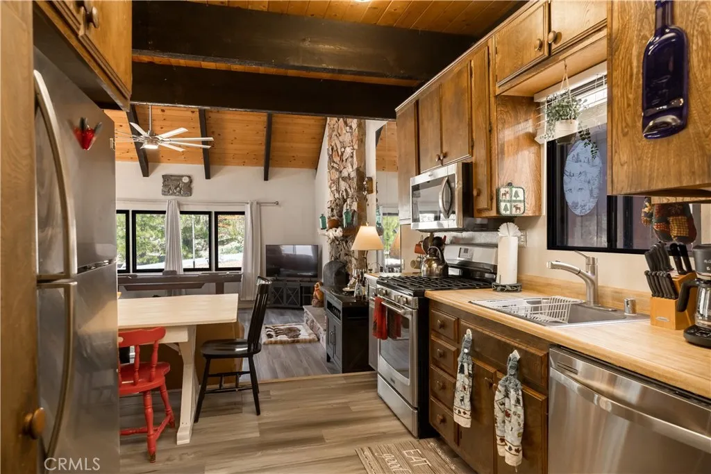 39945 Trail Of The Whispering Pines, Big Bear Lake, CA, 92315