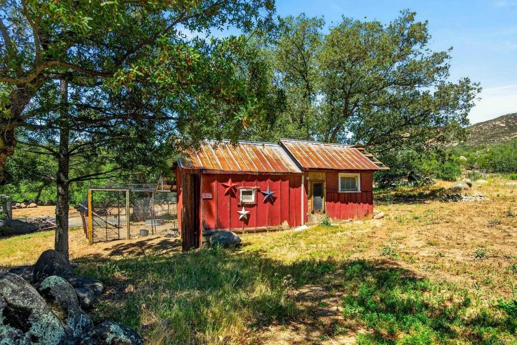 https://cdn.realtyfeed.com/cdn/127/306710659/1388cbe1c4dd3a56ade61e8fb1954deb.webp
