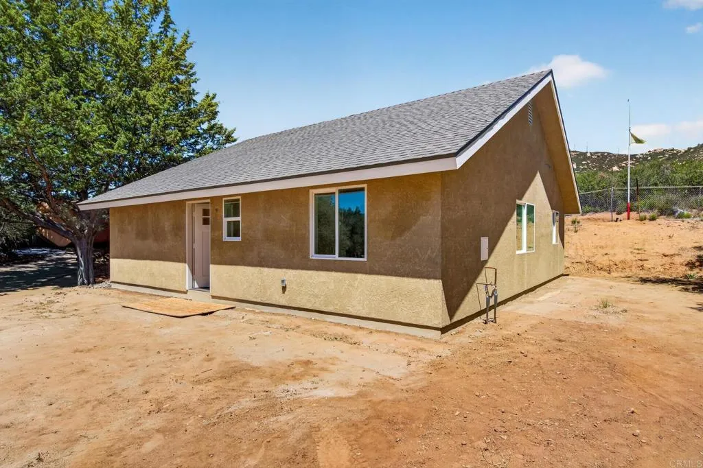 https://cdn.realtyfeed.com/cdn/127/306710659/18b7f20b395834fe614aef4728c594d9.webp