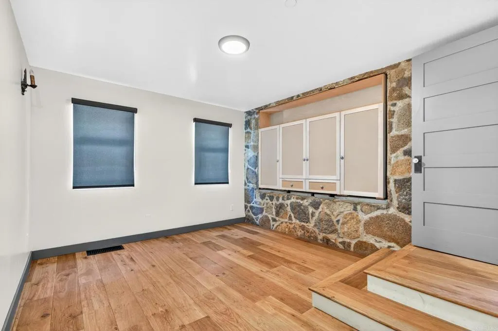 https://cdn.realtyfeed.com/cdn/127/306710659/30f63f102000212e903c495982c9e3d3.webp