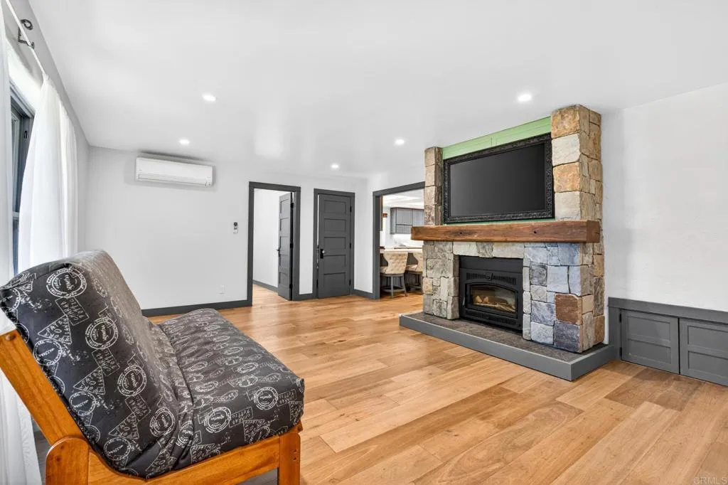 https://cdn.realtyfeed.com/cdn/127/306710659/642d69a3240c63006a1321d1c4737d5a.webp