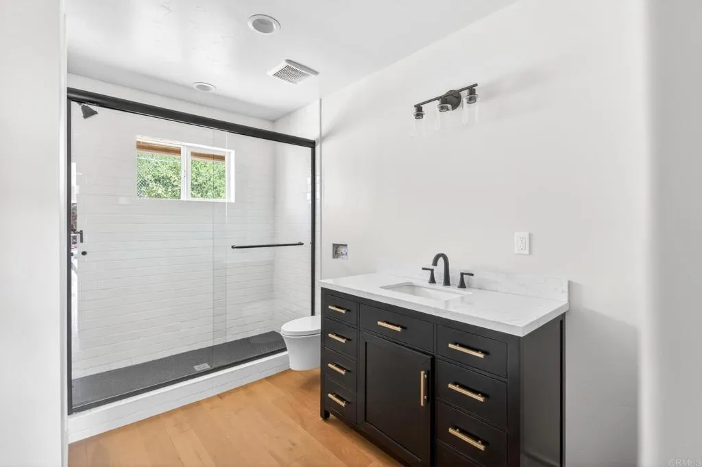 https://cdn.realtyfeed.com/cdn/127/306710659/8866fa31d8104efa108d53ed573af373.webp