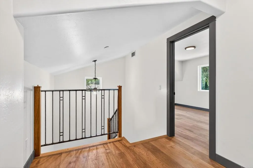 https://cdn.realtyfeed.com/cdn/127/306710659/a3af2f96ff6b9fccc0ca37ea6f97d416.webp