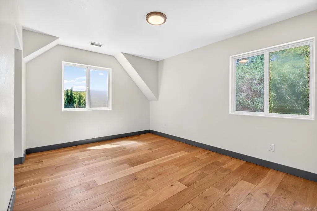 https://cdn.realtyfeed.com/cdn/127/306710659/b541693b8eda6a55cdc4c8920c53cf36.webp