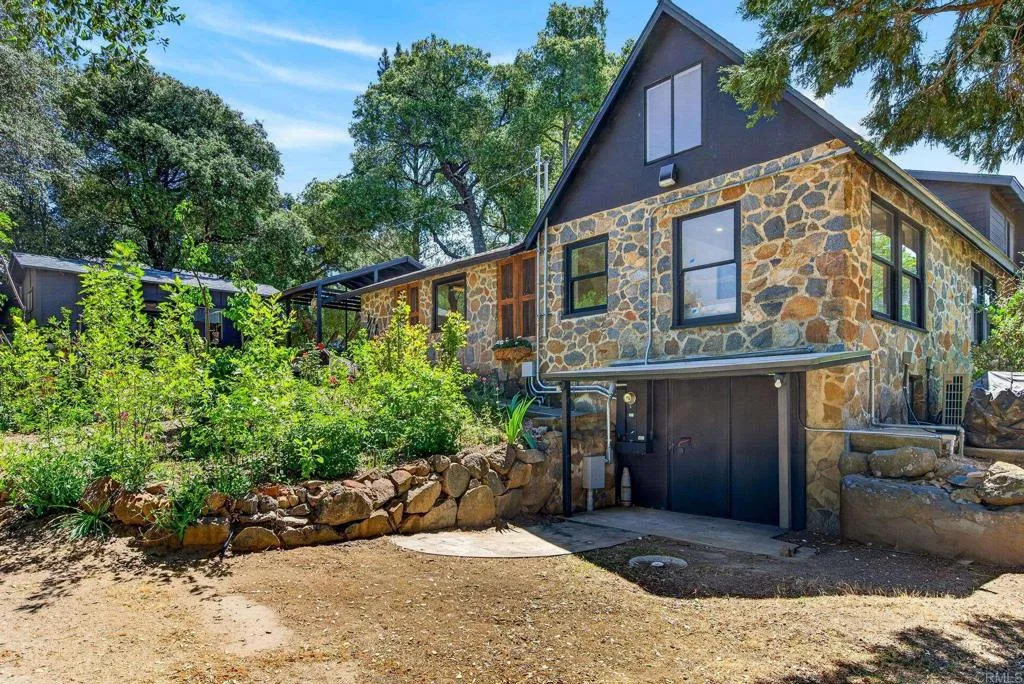 https://cdn.realtyfeed.com/cdn/127/306710659/e55229dee5d5cda21bdfc78c4002cf22.webp