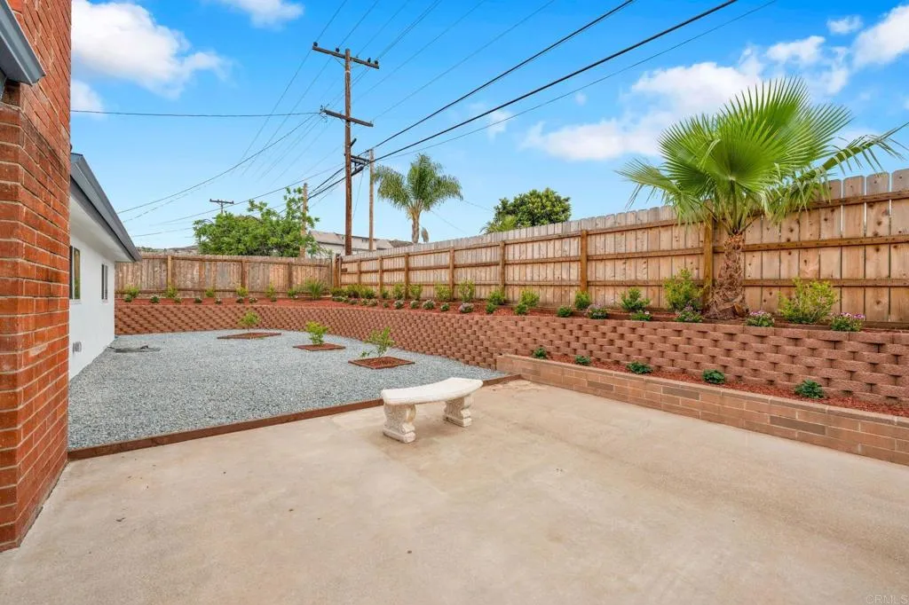 https://cdn.realtyfeed.com/cdn/127/306710694/bec394d7a9c2934ea576d10b6889aabb.webp