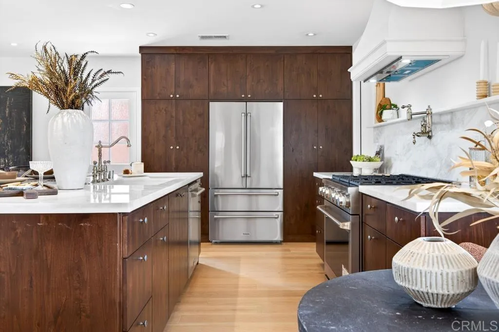 https://cdn.realtyfeed.com/cdn/127/306710695/183ee4e5dcc562a810d3b8c7dedc8131.webp