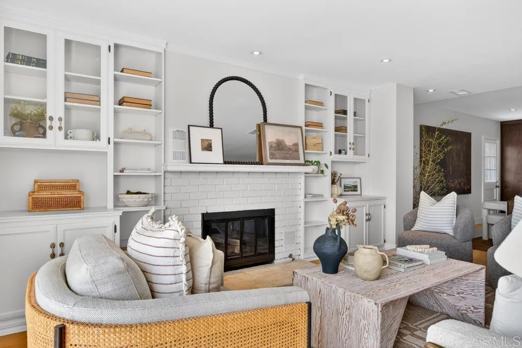 https://cdn.realtyfeed.com/cdn/127/306710695/32557e9678613370619a3371d3fe3bf2.webp