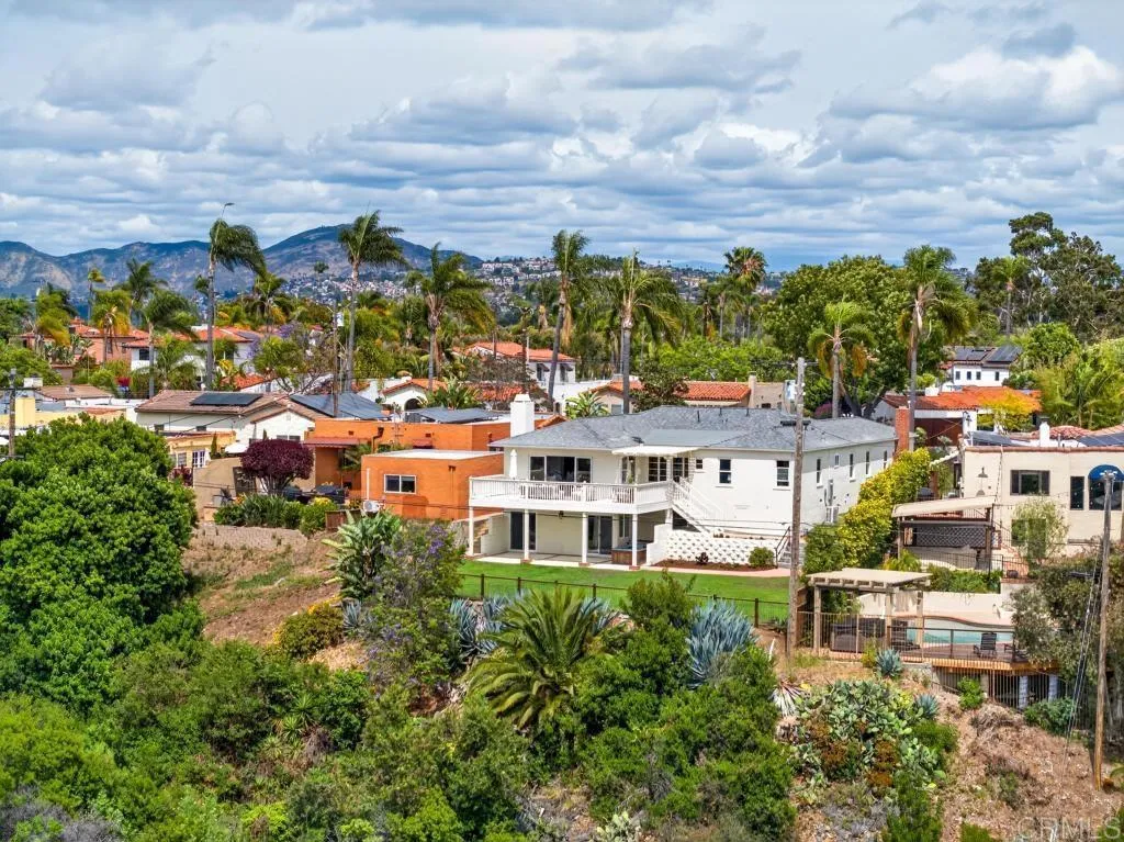 https://cdn.realtyfeed.com/cdn/127/306710695/33d3ea622db9f17a8f58395da86a572e.webp