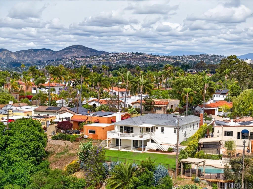 https://cdn.realtyfeed.com/cdn/127/306710695/e09ca793ee3abd42dfdcfdd43ff556f4.webp