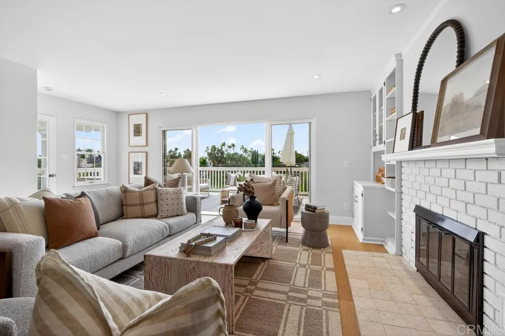 https://cdn.realtyfeed.com/cdn/127/306710695/ea613e03f1c51e188ee56c0f9df0948f.webp