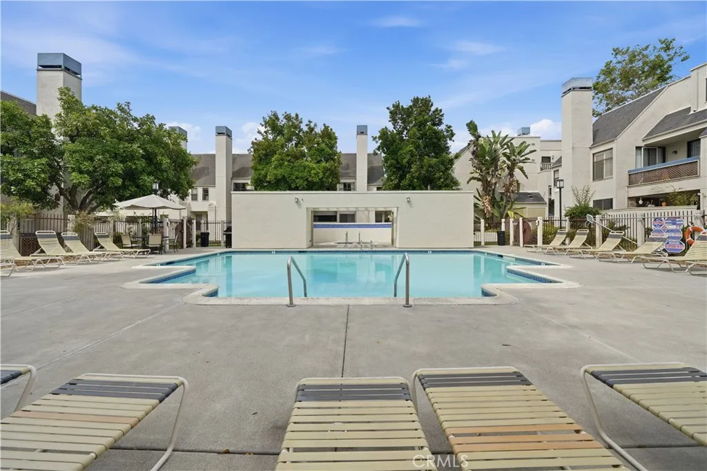 https://cdn.realtyfeed.com/cdn/127/306710733/005869cbc4d046e73ca7ec36fff65ae1.webp
