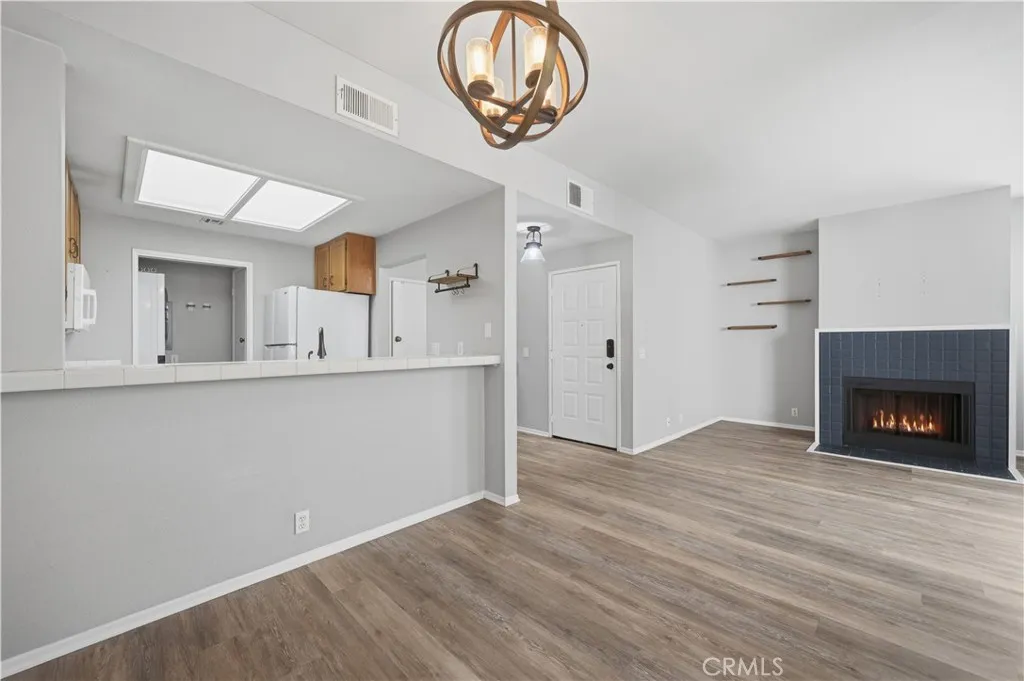https://cdn.realtyfeed.com/cdn/127/306710733/2ded887509e0f396ccaecec44aa43f93.webp