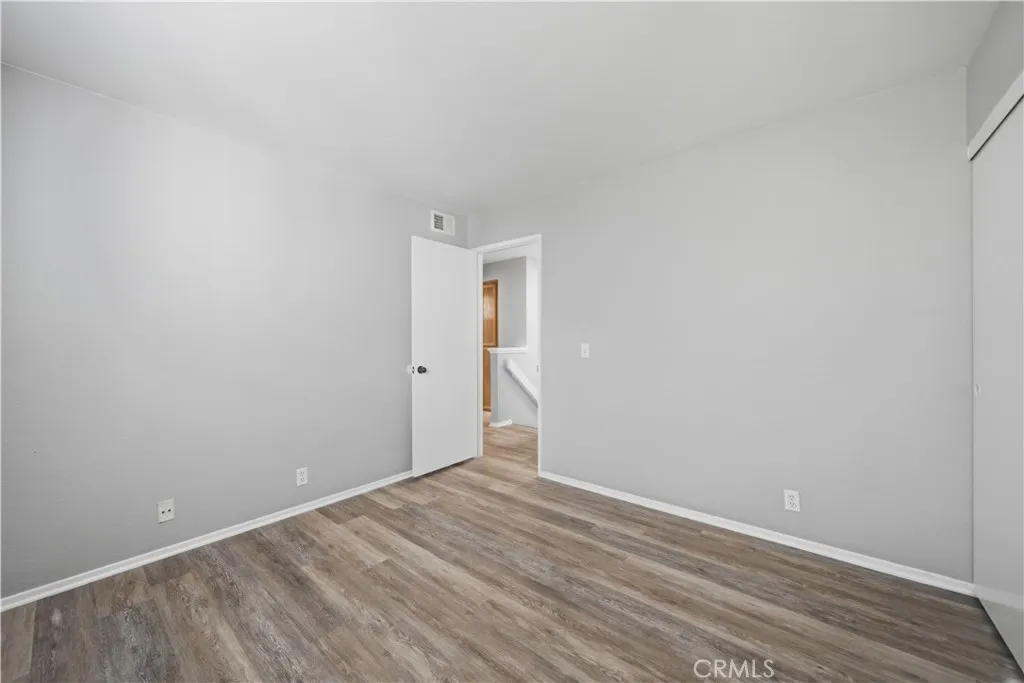 https://cdn.realtyfeed.com/cdn/127/306710733/6b7980844a5429beb4ef2867e66ce3d6.webp