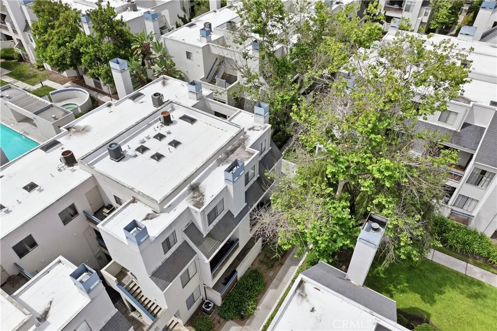 https://cdn.realtyfeed.com/cdn/127/306710733/85a7f980f4fe13a7a2b72efa0f79c563.webp