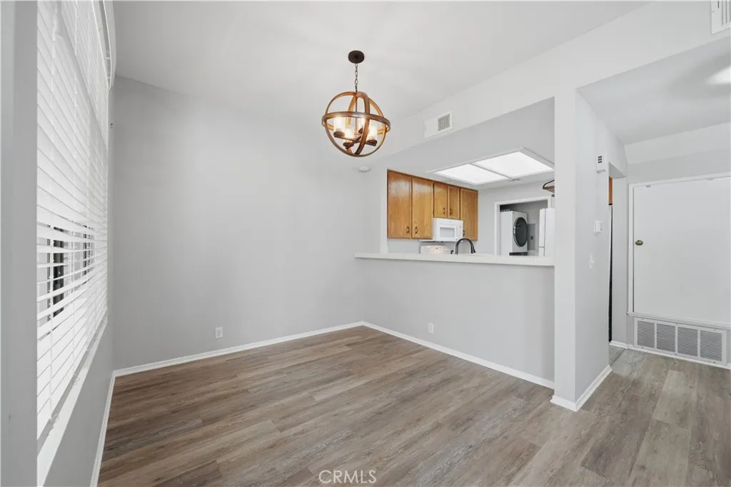 https://cdn.realtyfeed.com/cdn/127/306710733/fcc4ef2266413cf4b305915e9c72d5ab.webp
