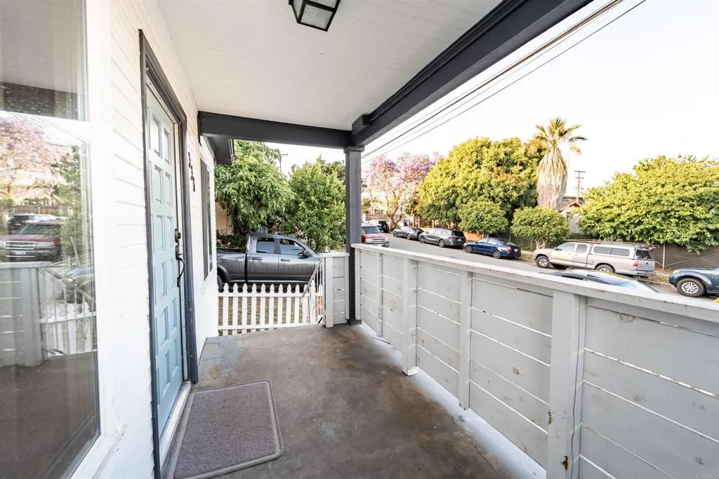 https://cdn.realtyfeed.com/cdn/127/306710743/294786ba12434d3c1217a230a4e81a23.webp