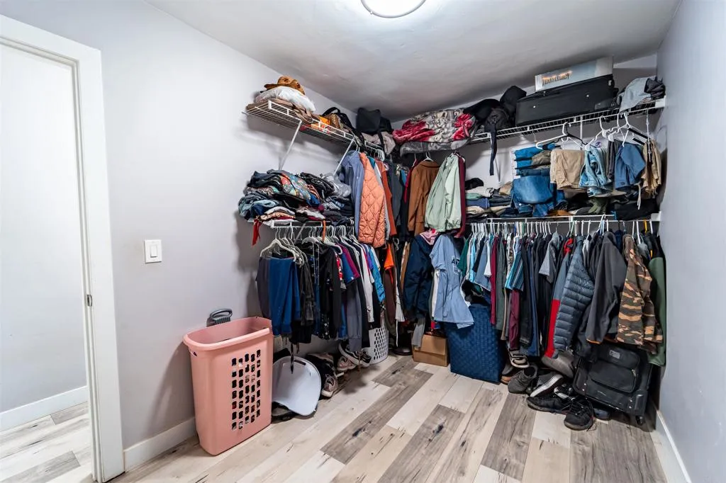 https://cdn.realtyfeed.com/cdn/127/306710743/639aed52af93c63b2daae6529d764137.webp