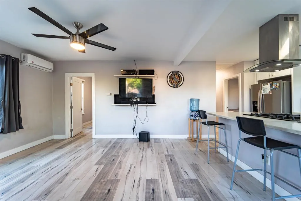 https://cdn.realtyfeed.com/cdn/127/306710743/adb72abc5ba53b5c7e2006c6ed416d6a.webp