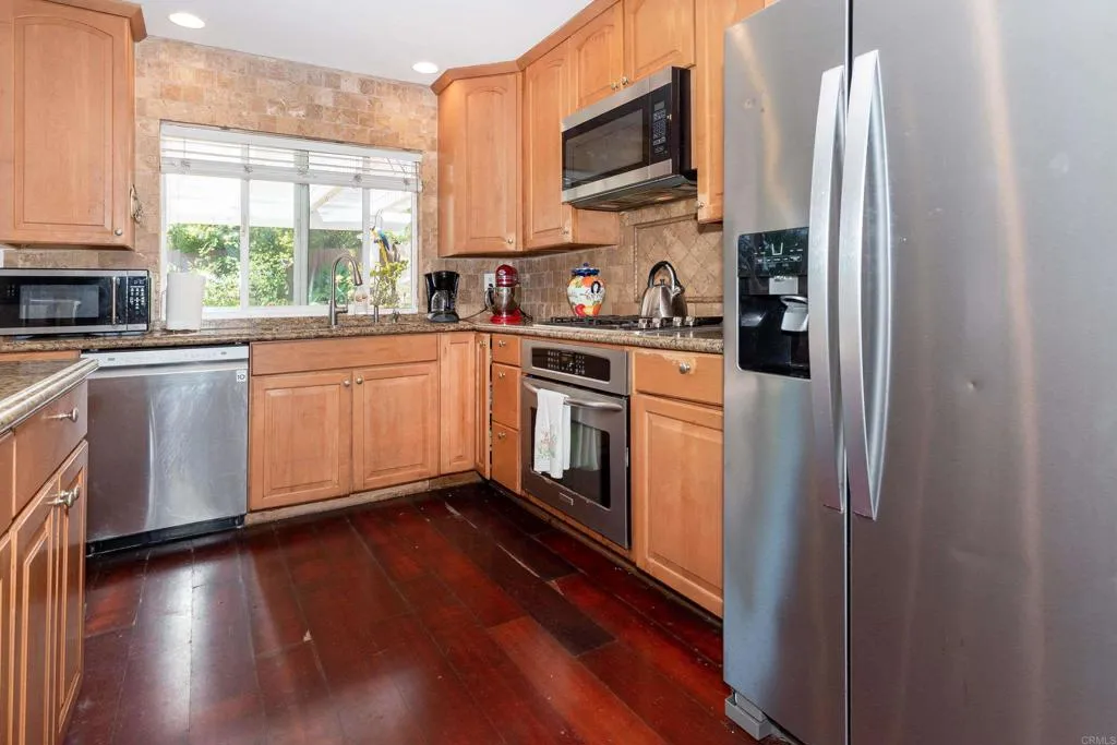 https://cdn.realtyfeed.com/cdn/127/306710748/8befa30eda8fe5aa942b775f853ecbc4.webp