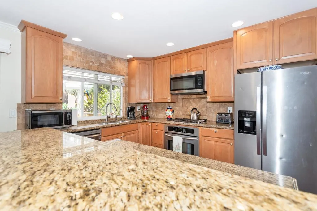 https://cdn.realtyfeed.com/cdn/127/306710748/f04d20539f21d7448147ce6e7988ff20.webp