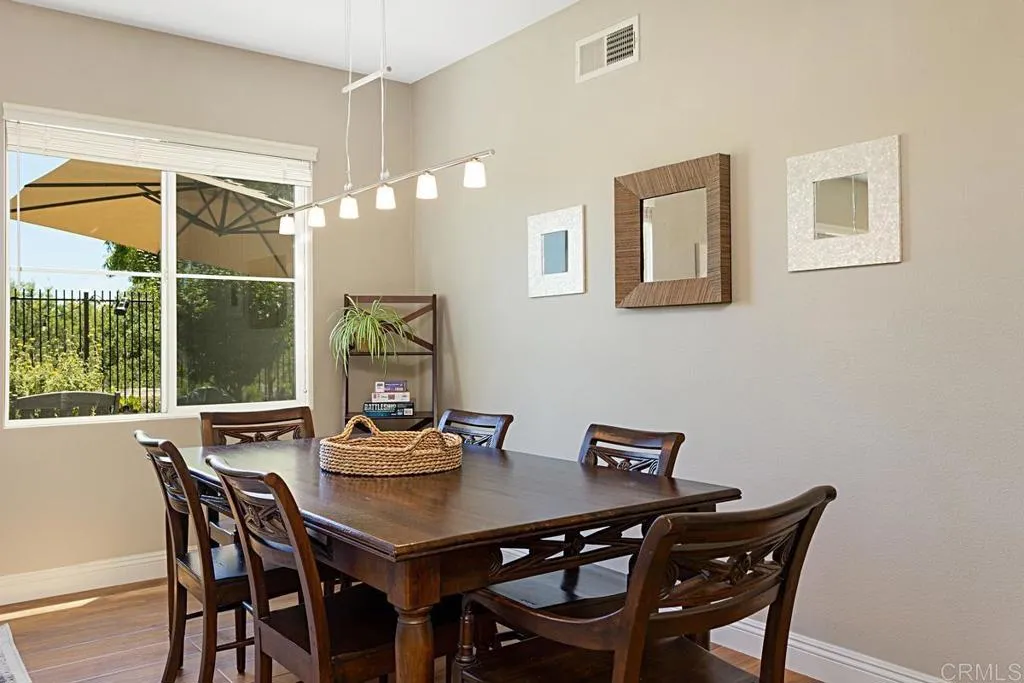 https://cdn.realtyfeed.com/cdn/127/306710764/4d4f5afe713ab5e74aa7f6794c510bc0.webp