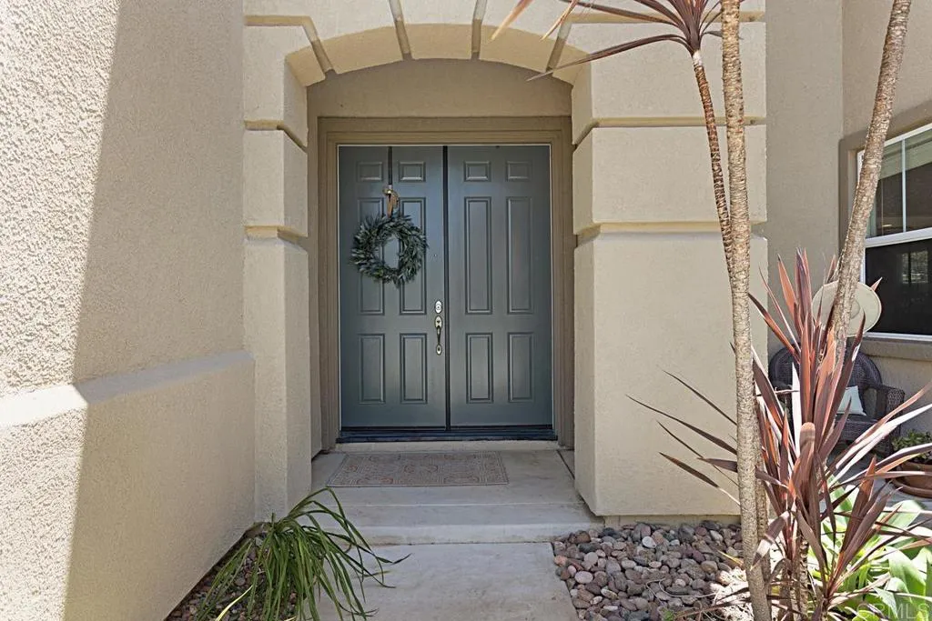 https://cdn.realtyfeed.com/cdn/127/306710764/8f86573b517b21820245de553bd2a5c8.webp