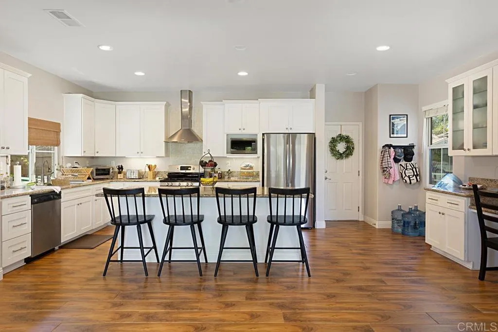 https://cdn.realtyfeed.com/cdn/127/306710764/d3117ac6d4809a1f1c9a9b1c121de944.webp