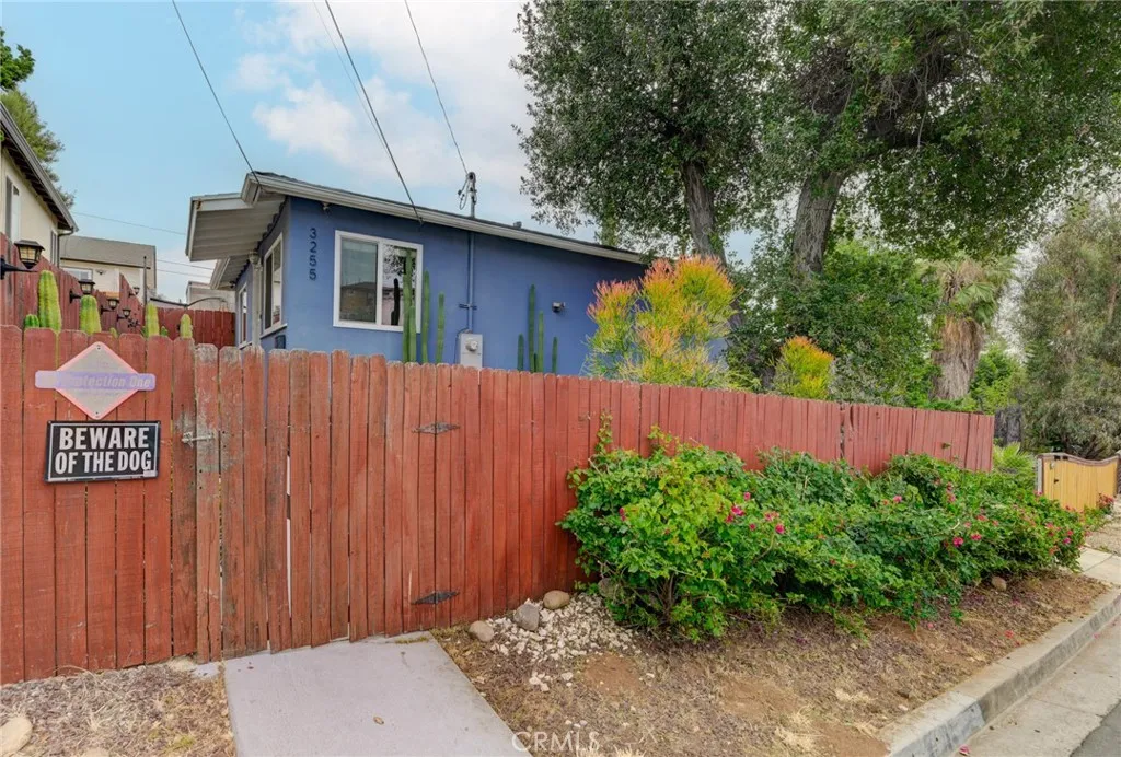 https://cdn.realtyfeed.com/cdn/127/306710831/051401a8ea680c008b5b94d92d0b1343.webp