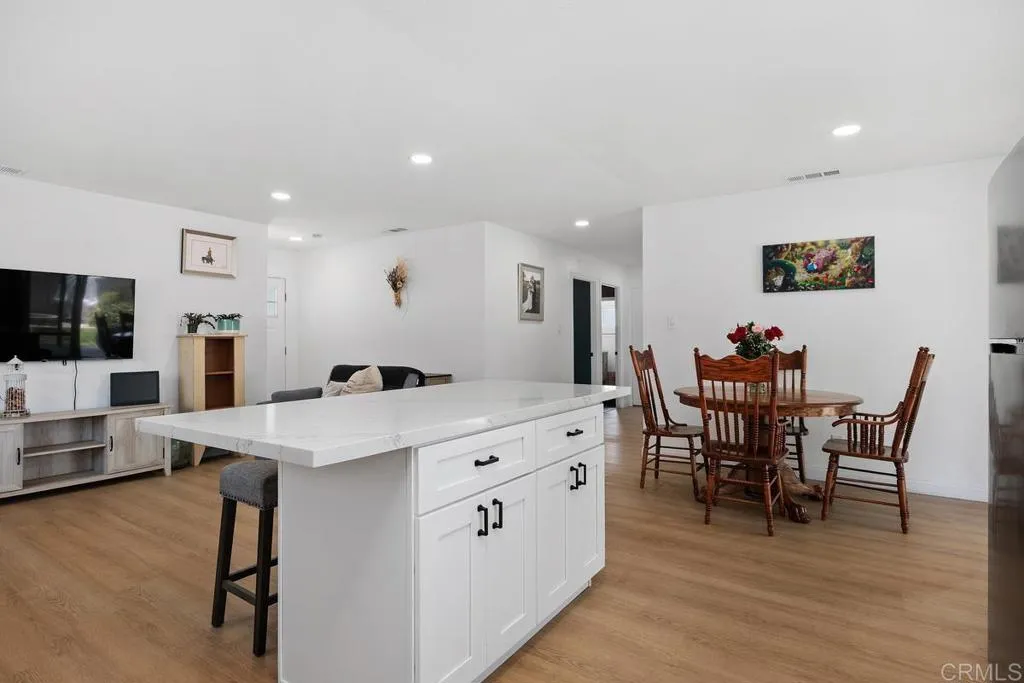 https://cdn.realtyfeed.com/cdn/127/306710905/4141985c841b435977868dac3e63e738.webp
