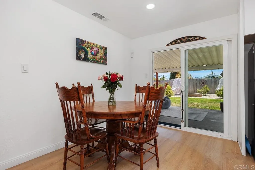 https://cdn.realtyfeed.com/cdn/127/306710905/cd212a9340f00bd1c5b36a35943902c8.webp