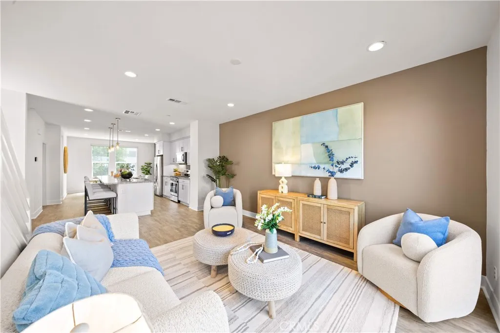 Costa Mesa, CA 92627