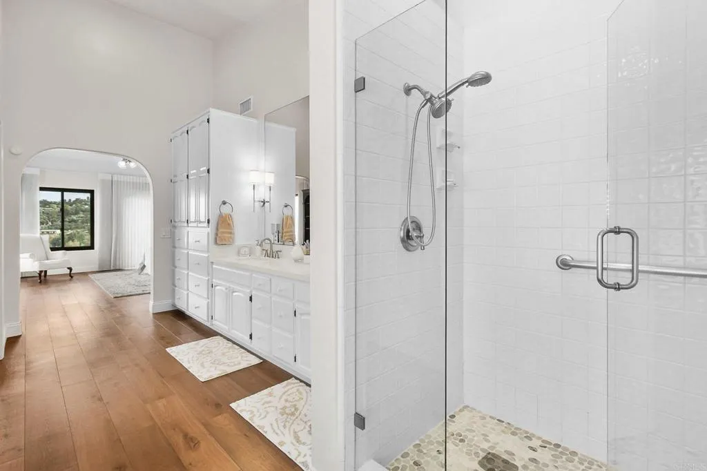 Photo #24: PTP2603415 Listing: Photo #24