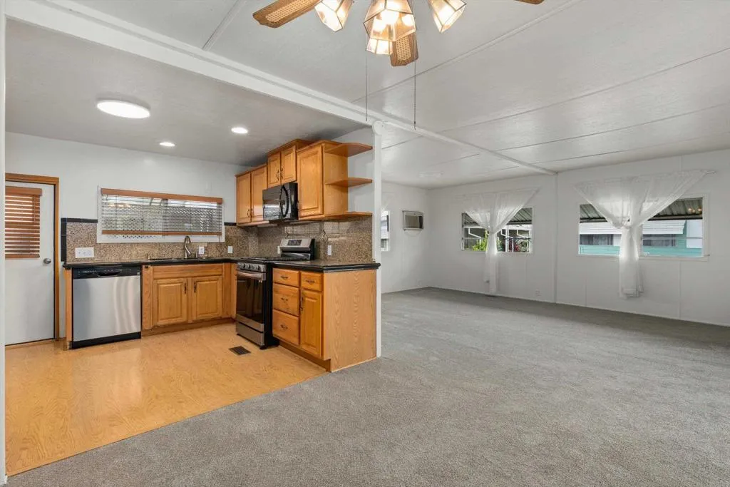 https://cdn.realtyfeed.com/cdn/127/306711018/0874176bcaf6e384a623d900f3b7bdf4.webp
