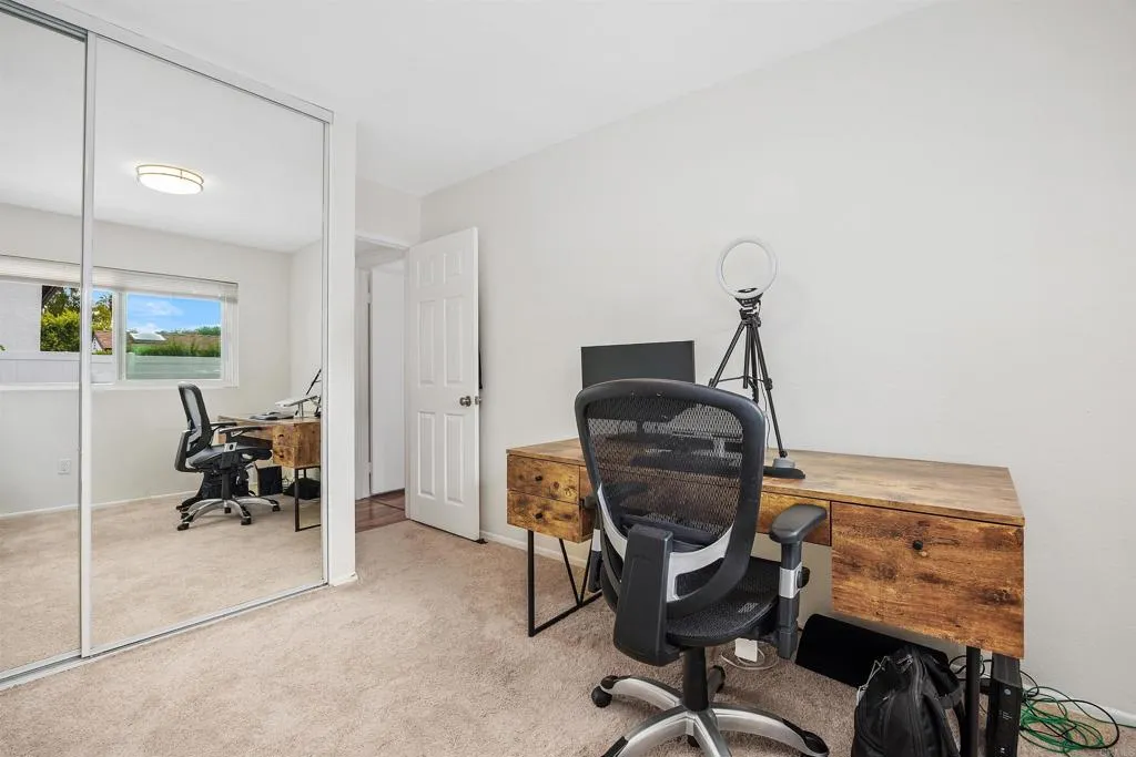 https://cdn.realtyfeed.com/cdn/127/306711031/c73735017e323f4c75e84b7a470f2304.webp