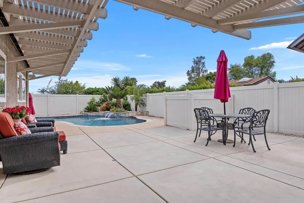 https://cdn.realtyfeed.com/cdn/127/306711031/e54d2512bbc3862c45821972ab6c5629.webp