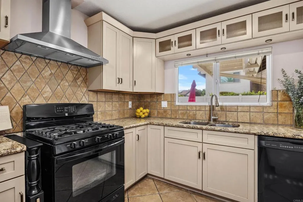 https://cdn.realtyfeed.com/cdn/127/306711031/f8bfe7cfa8c888e3c9ef69276be3cbd0.webp
