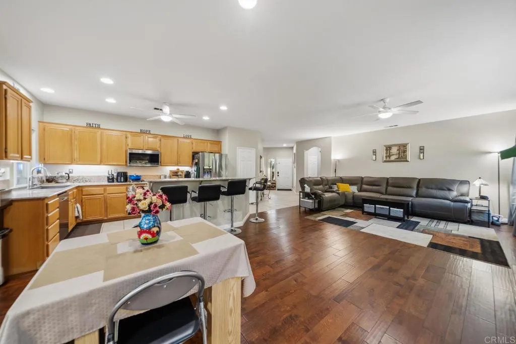 https://cdn.realtyfeed.com/cdn/127/306711056/3b6f4358a8913415a1dde0abd2973dce.webp
