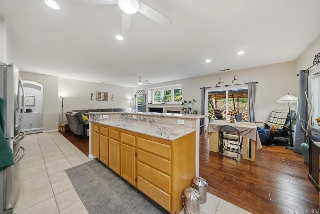 https://cdn.realtyfeed.com/cdn/127/306711056/613a7fc569af7031d5df1856c40ce7b3.webp