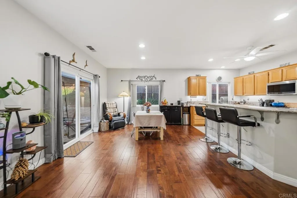 https://cdn.realtyfeed.com/cdn/127/306711056/8be4ae8bfaa23c10545b708f92c0168e.webp