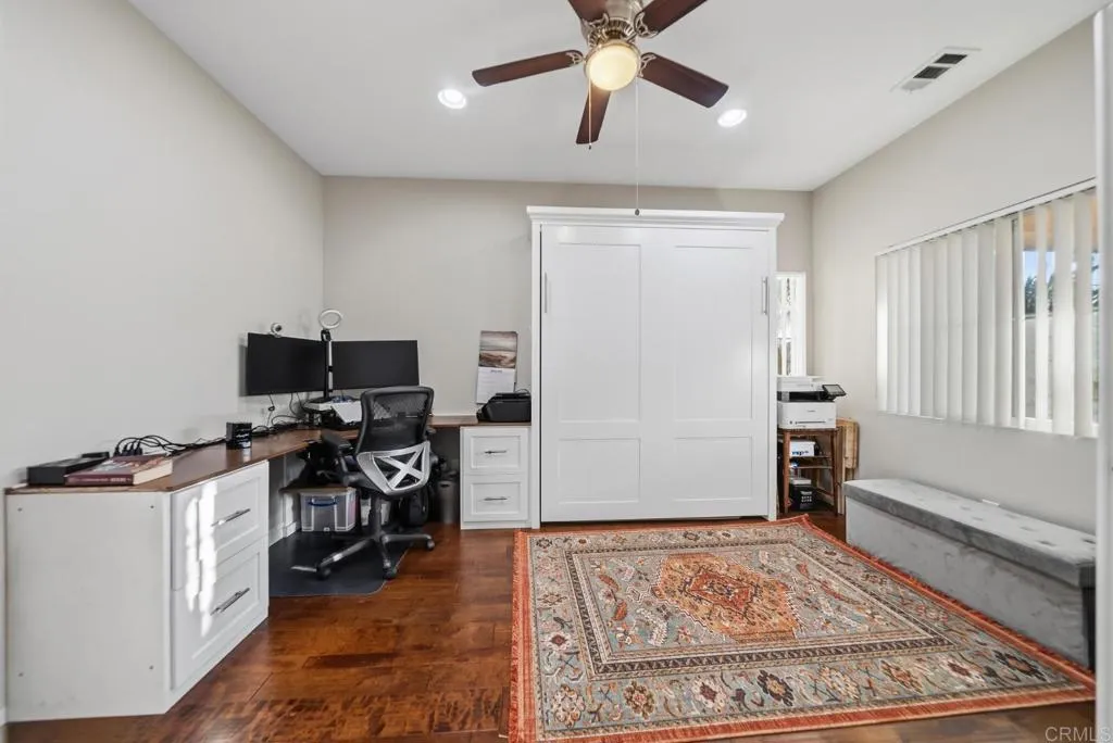 https://cdn.realtyfeed.com/cdn/127/306711056/961eb464c0927fe50d52c880e2f46e26.webp